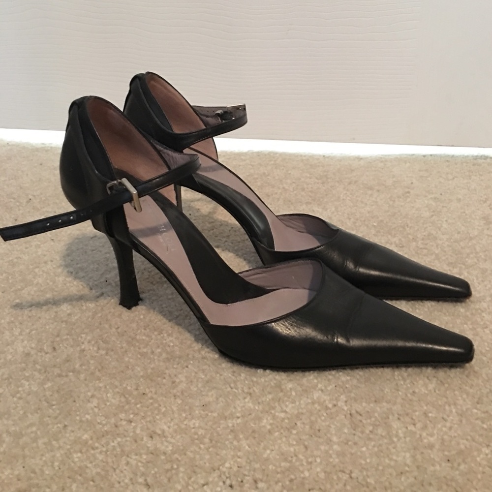 Kenneth Cole black leather pumps